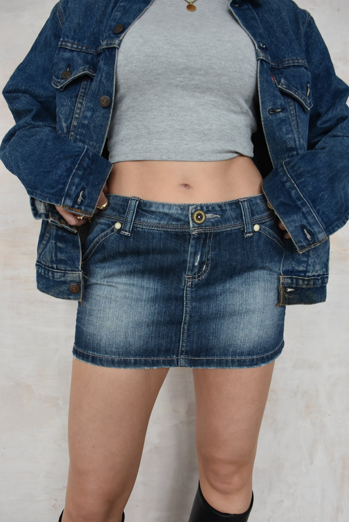 Vintage Y2K dark blue denim skirt