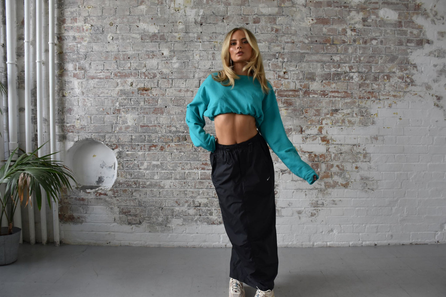 Vintage Reworked Cropped Sweatshirt in Turquoise Blue